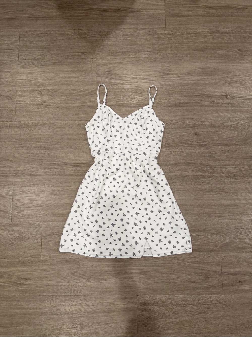 Hollister White Top with Small Lavender Floral Trim
